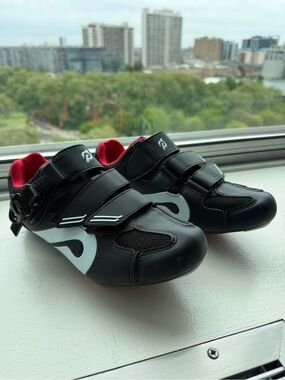 Peloton shoes size 40